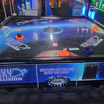 Dave Buster S 1005 Photos 781 Reviews Bars 130