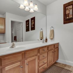 Graham Hill Apartments 1515 English Dr Mechanicsburg Photo Of Graham Hill Apartments Mechanicsburg Pa United States Bathroom At