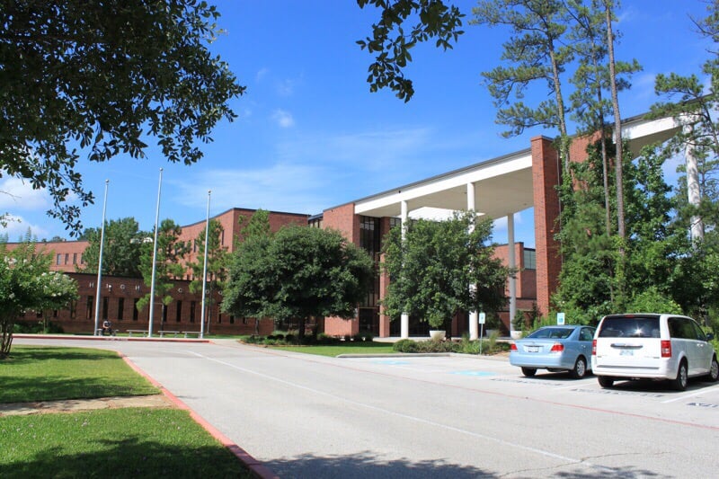 The Woodlands High School Main Campus Middle Schools & High Schools