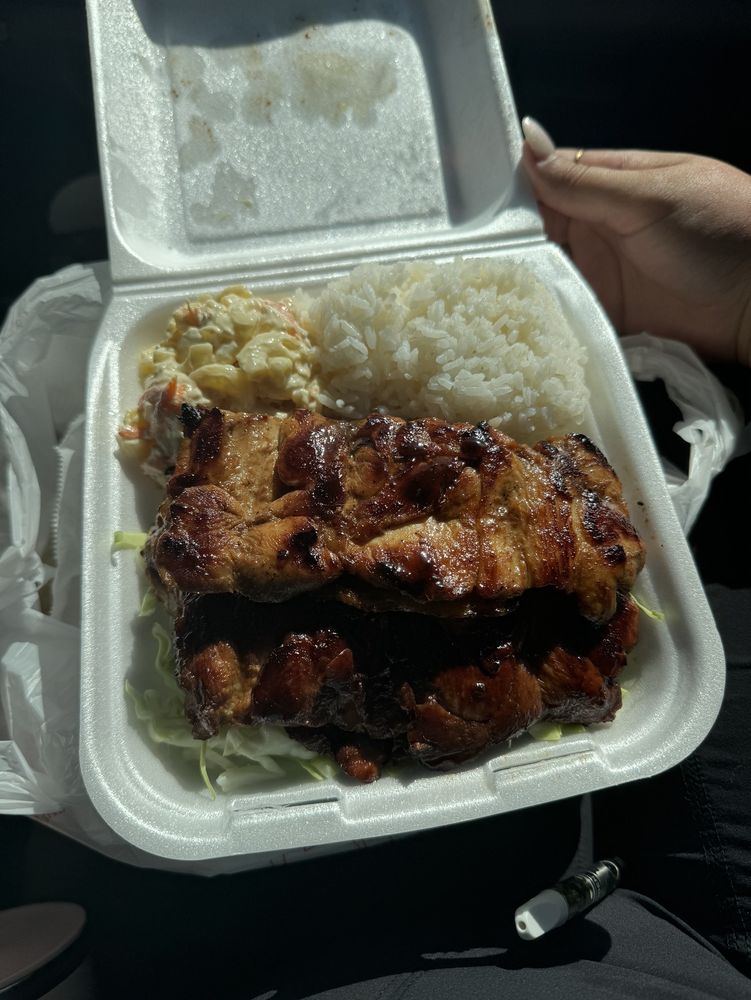 The Mix BBQ and Salvadoreno