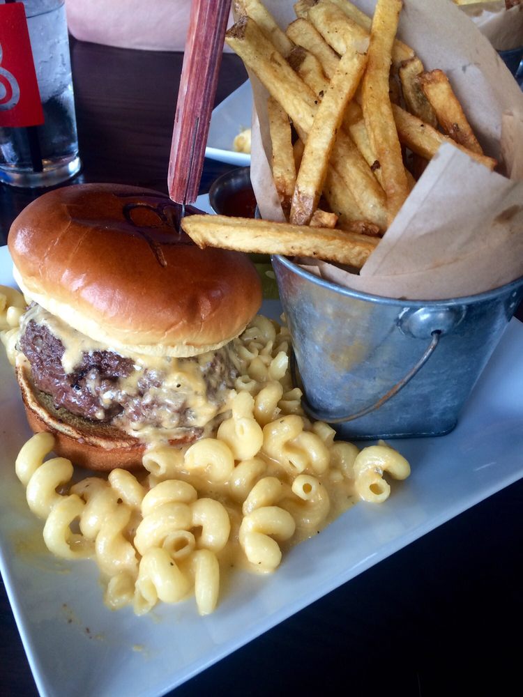 Mac And Cheese Burger The Burgers Are Branded Nice Touch Photo Of The Burlington League Omaha Ne United States Mac And Cheese
