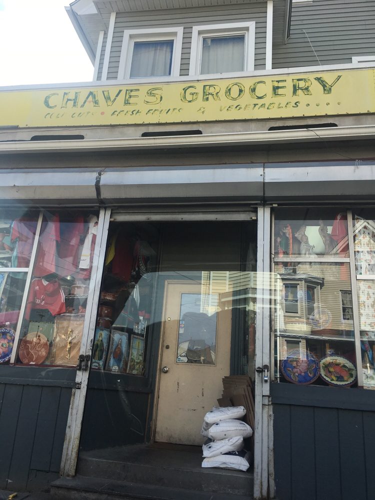 Chaves Grocery & Gifts