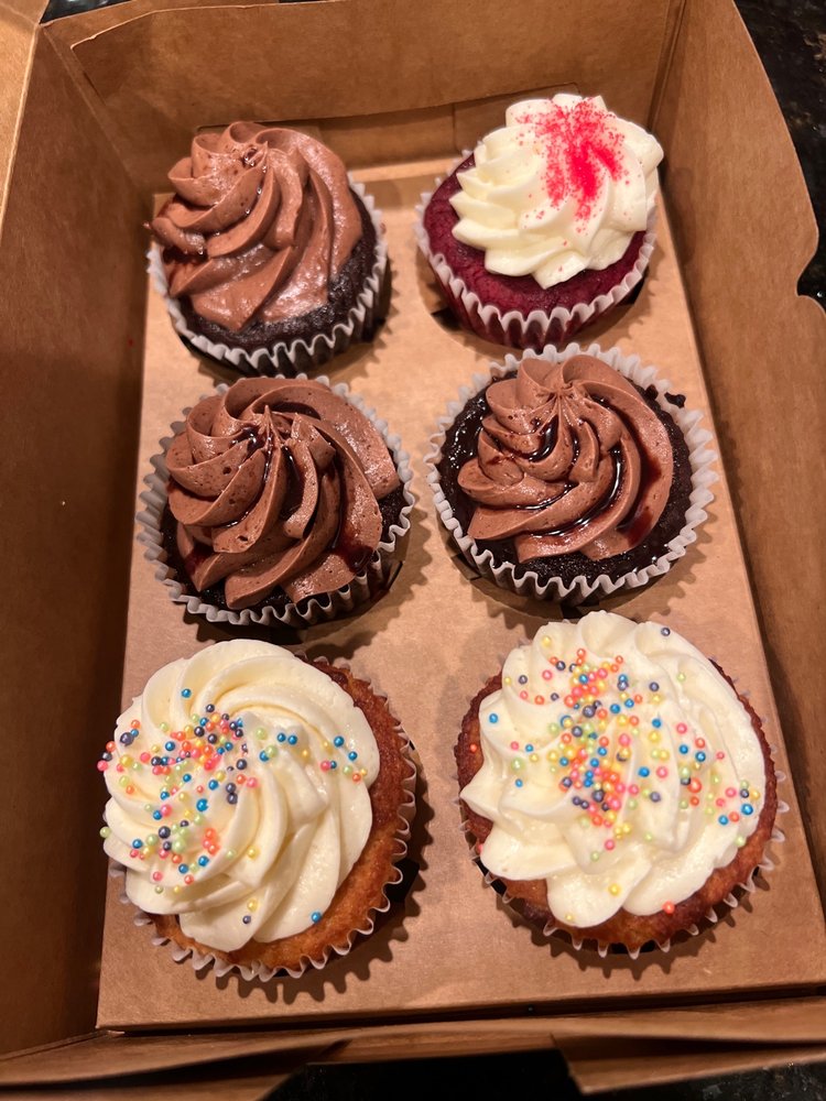 Glitter Quake Cupcakes
