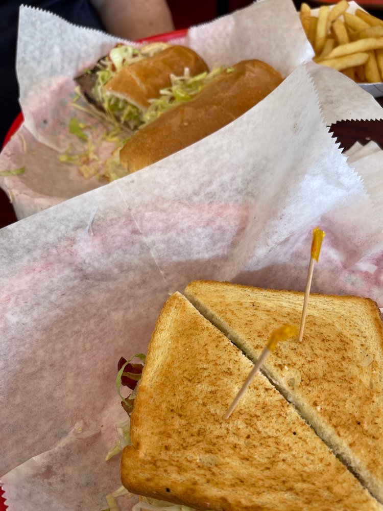 Sandston Bistro & Shakes