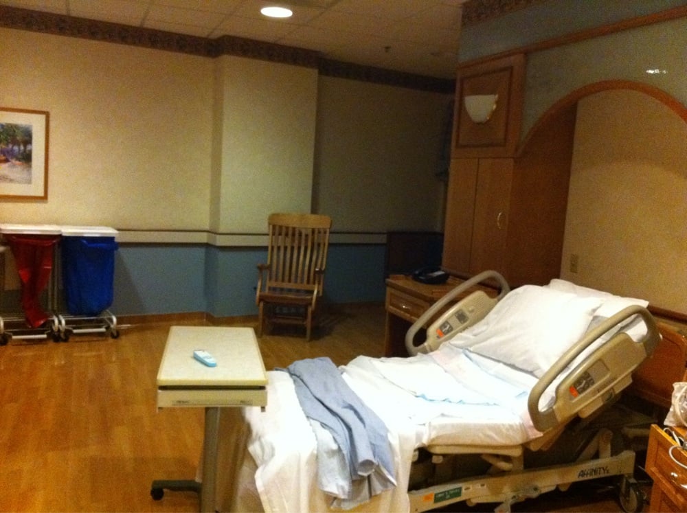 Big space, rocking chair, well decorated. Yelp