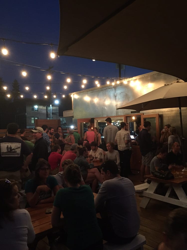 Rooftop Brewing Company 17 Photos Breweries Queen Anne Seattle