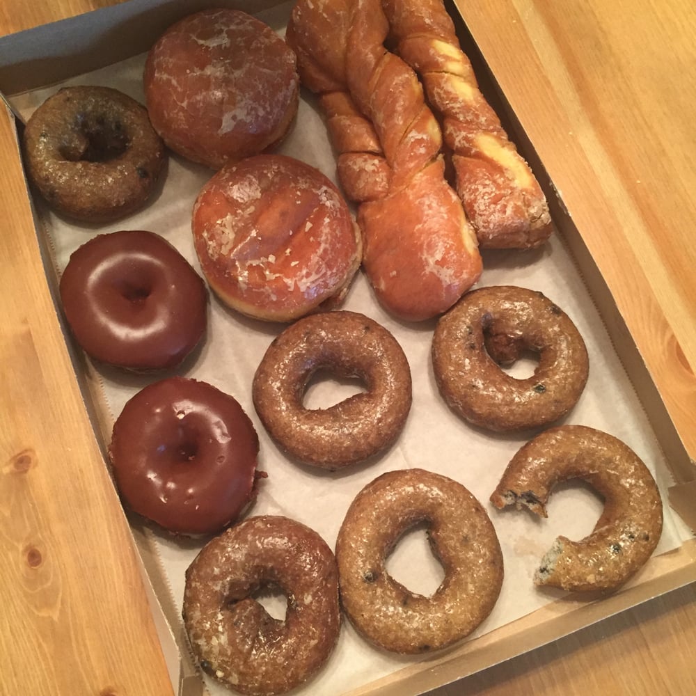 Ralphs Donut Shop 29 Photos & 67 Reviews Donuts 59 S Cedar Ave