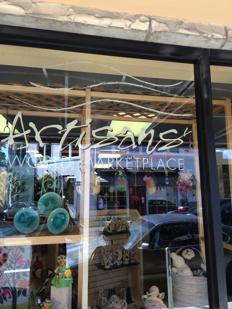 Artisans’ World Marketplace Accessories 128 S Pineapple Ave