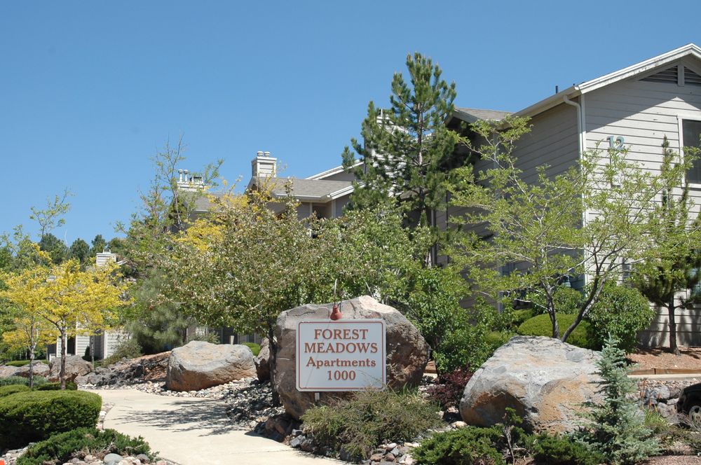 Forest Meadows Apartments 11 Reviews Apartments 1000 W Forest