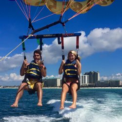 Sky Pirates Parasailing 4009 S Sandestin Blvd Photo Of Sky Pirates Parasailing Destin Fl United States Beach Fun
