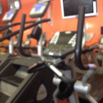 fitness works closed 29 photos 34 reviews gyms 9675 w fitness works az