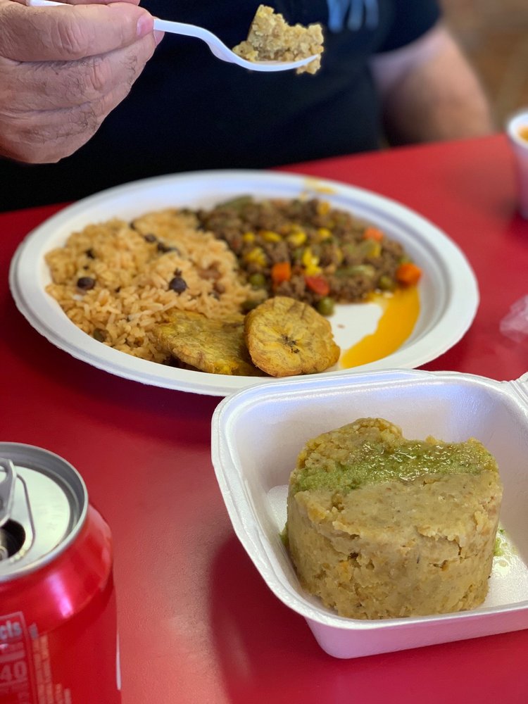 Dee’s Caribbean Cafe