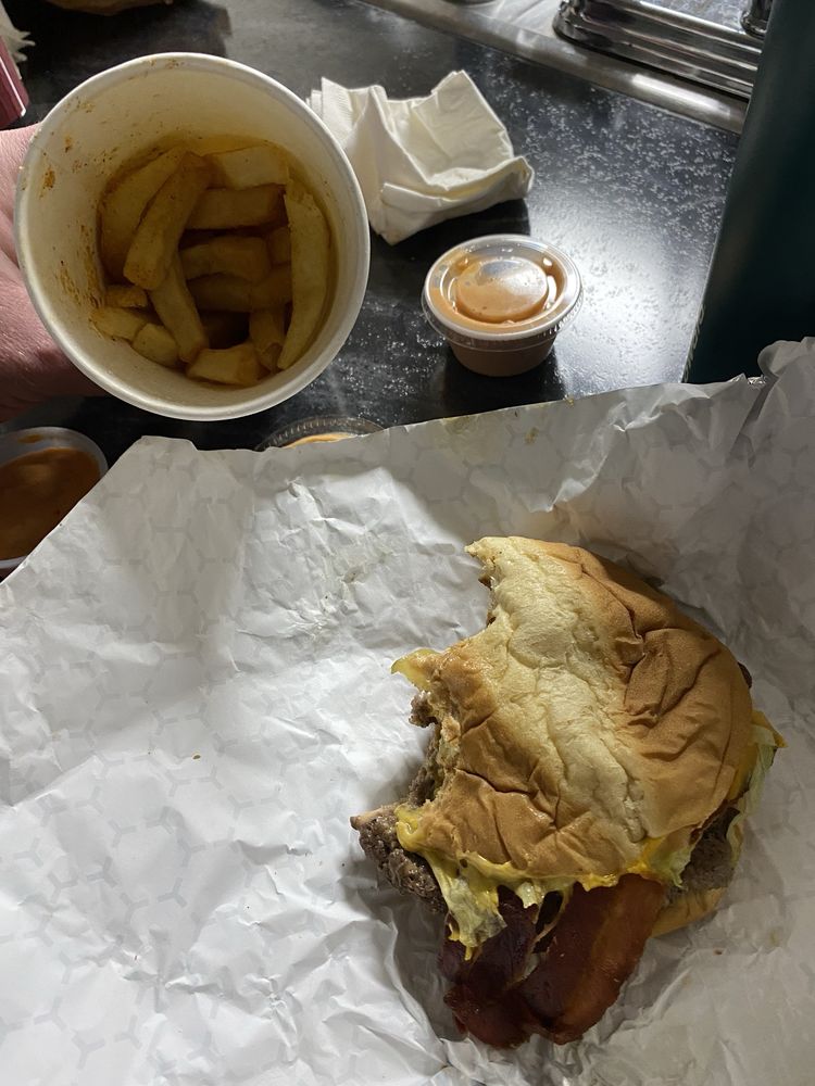 Daddy D’s Burger and Grill