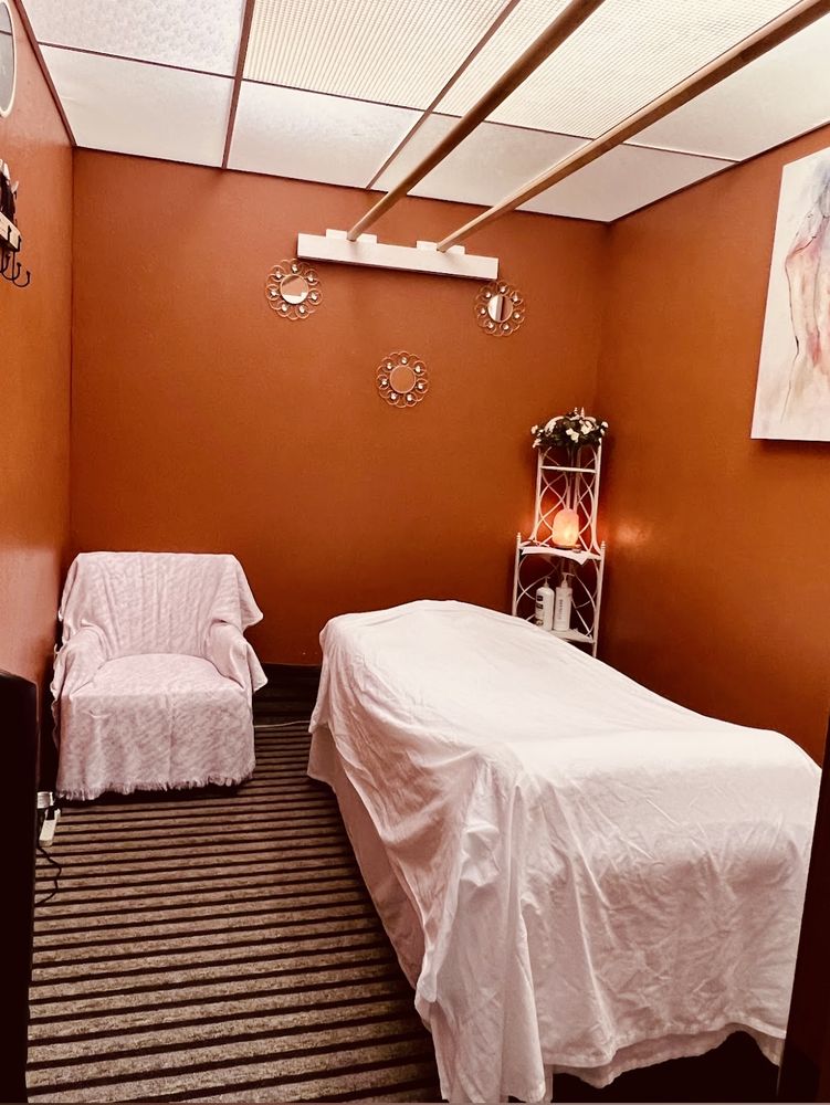 Midas Touch Massage Image