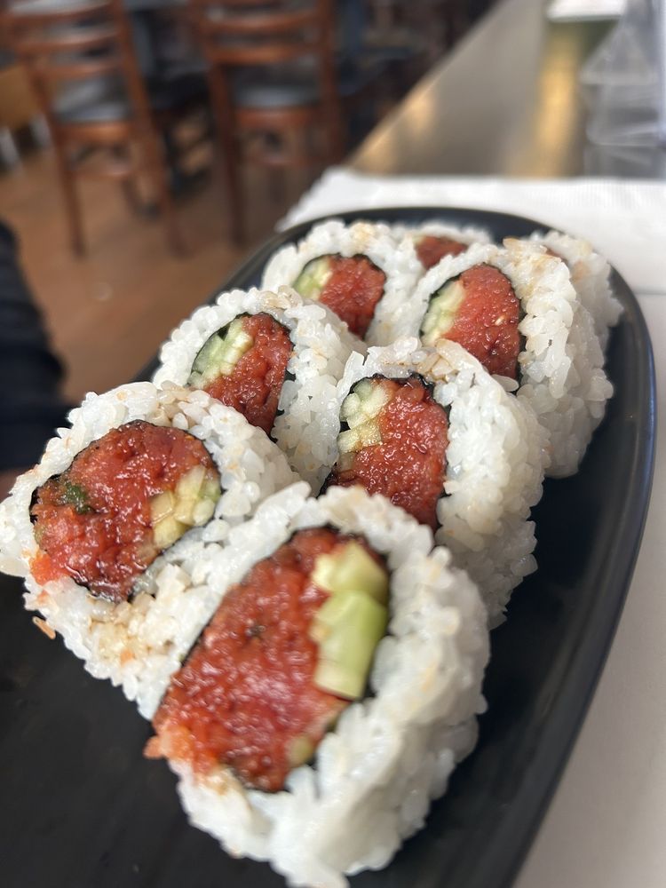 Poki Ramen & Sushi Poki Ramen & Sushi