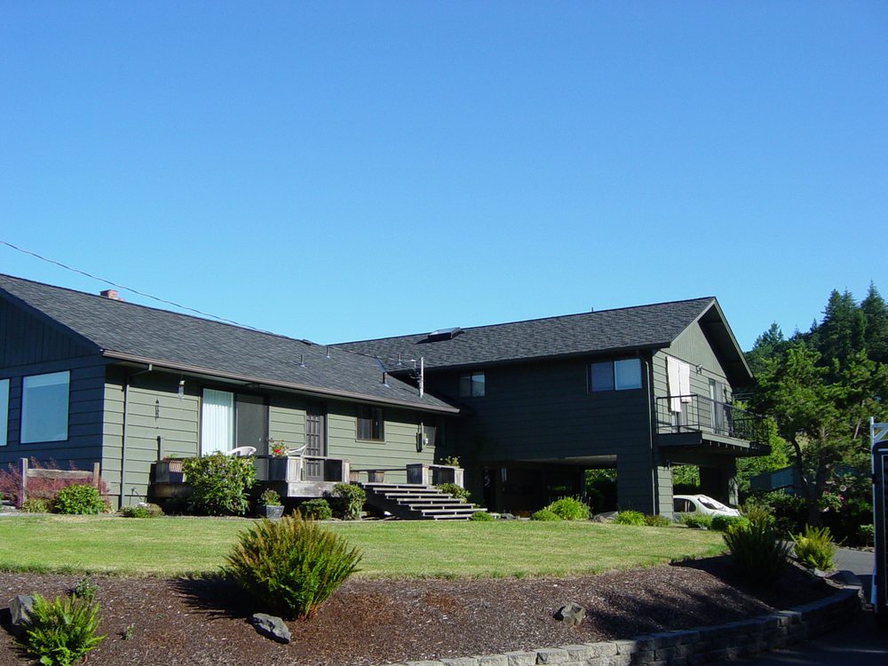 image of business McCullough Roofing