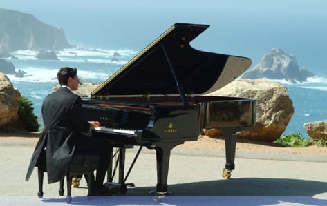 Michael Martinez Solo Pianist