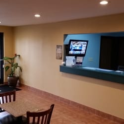 Super 8 Eddyville Hotels 120 Funway Drive Ky Photo Of Super 8 Eddyville Ky United States Front Desk