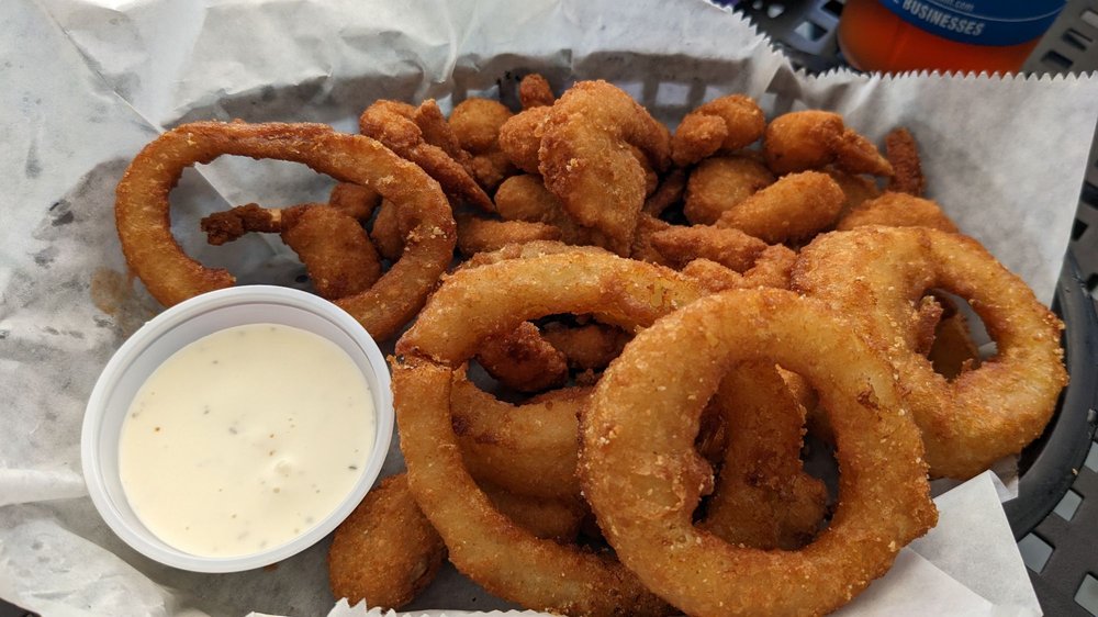 Moyers Lakeside Eatery