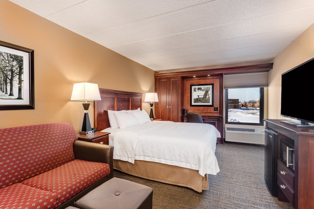 Hampton Inn Milwaukee/ Brookfield 49 Photos & 22 Reviews Hotels