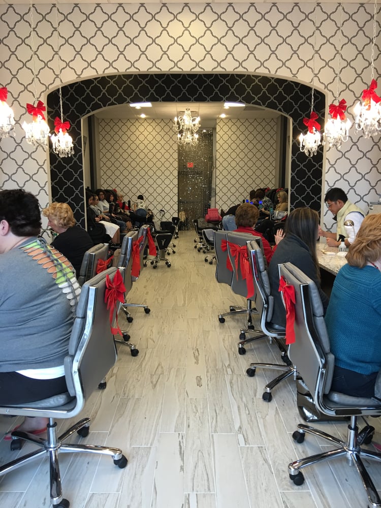 Nail Lounge & Spa 23 Photos & 14 Reviews Nail Salons 804 Grand