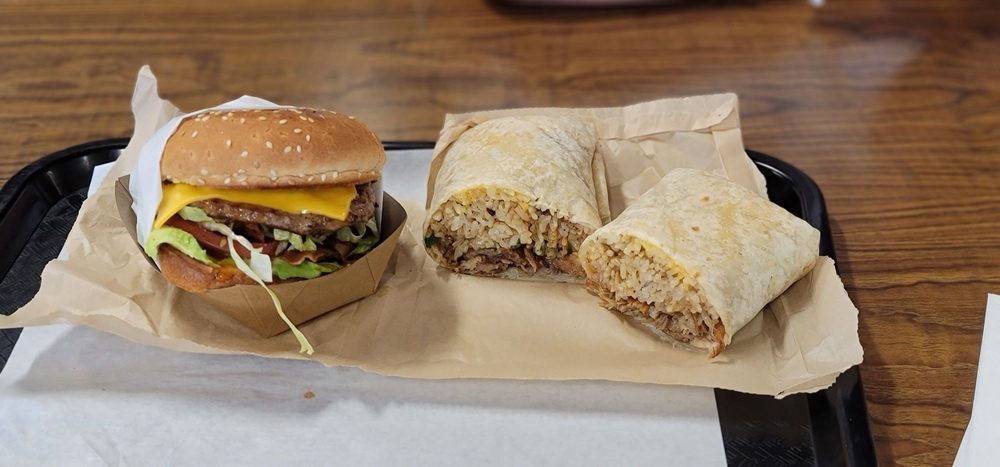 Fuji's Famous Burger