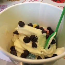 photo of menchies cleveland oh united states free fro yo day