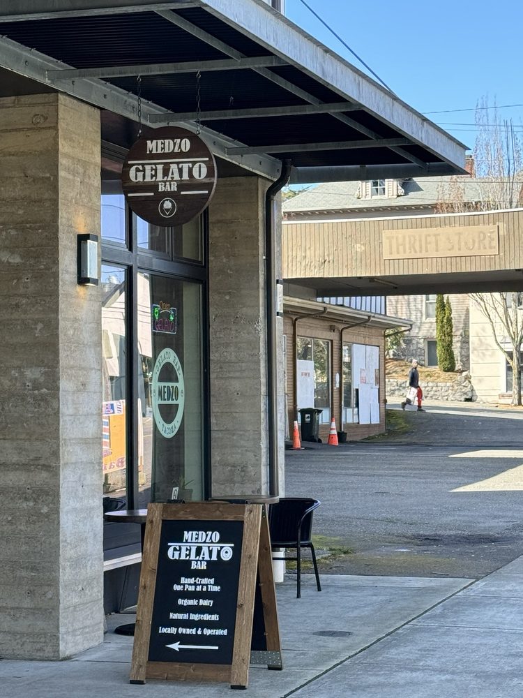 Medzo Gelato Bar