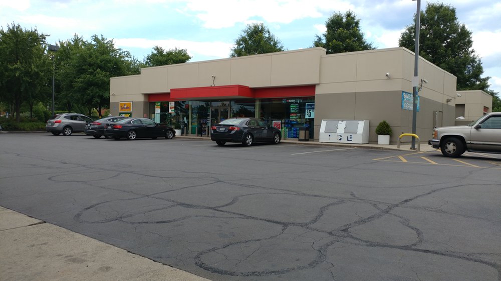Loudoun Center Exxon