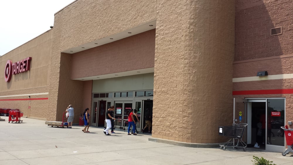 Target 116 Photos & 141 Reviews Department Stores 999 Corporate Dr, Westbury, NY Phone