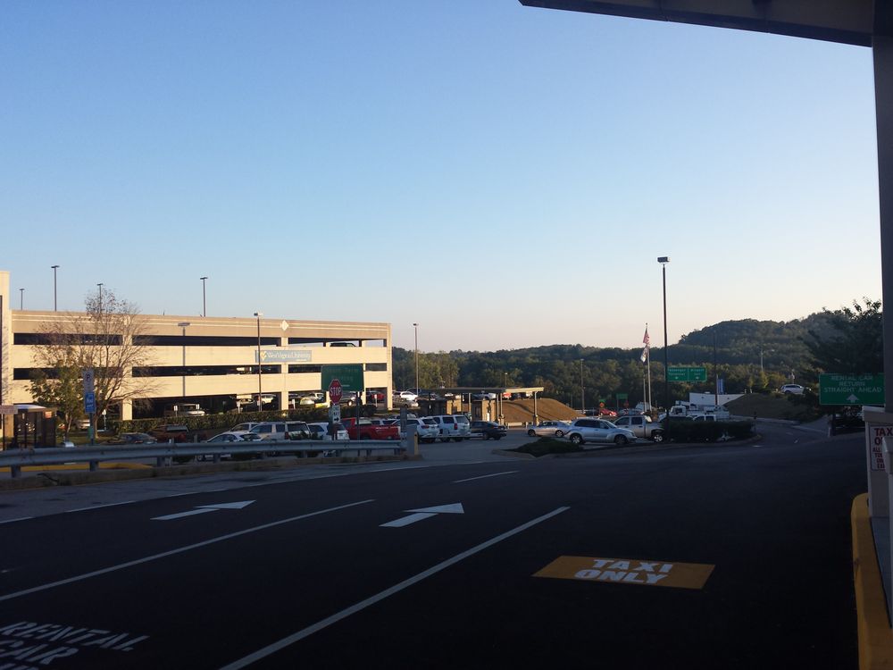 Yeager Airport CRW 40 Photos & 41 Reviews Airports 100 Airport