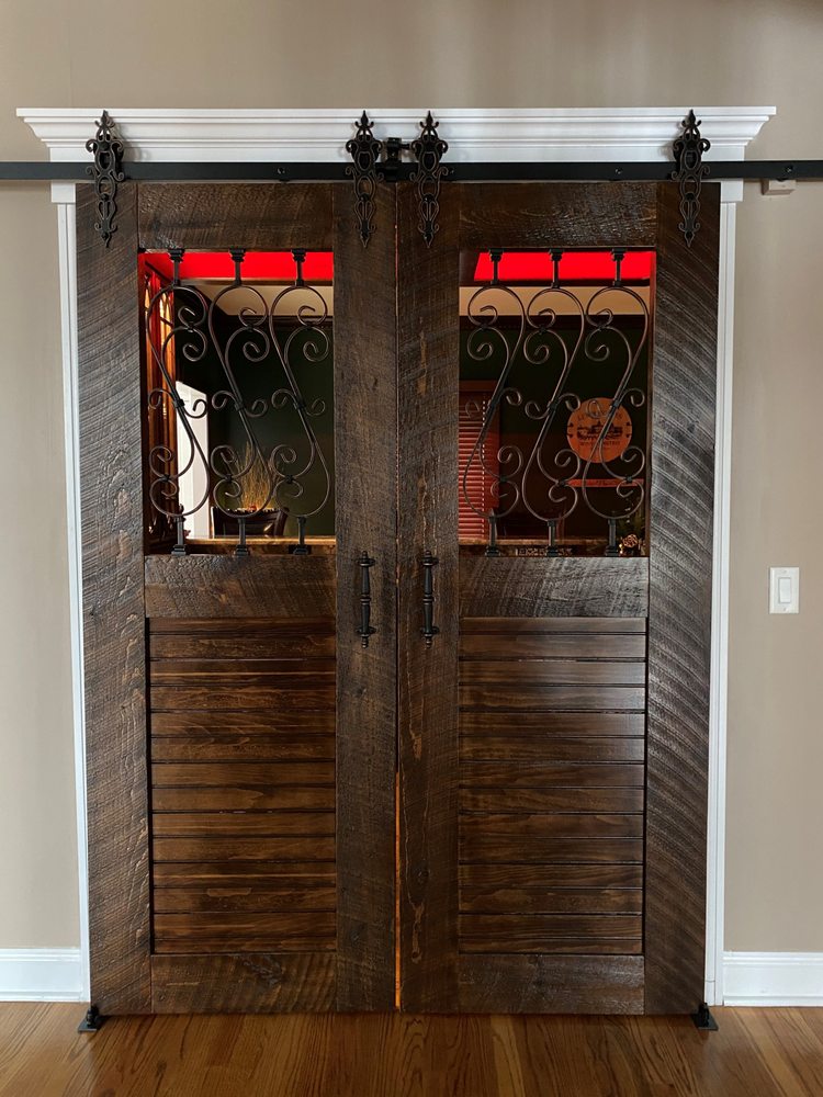 Ultimate Kitchens & Furniture Plus