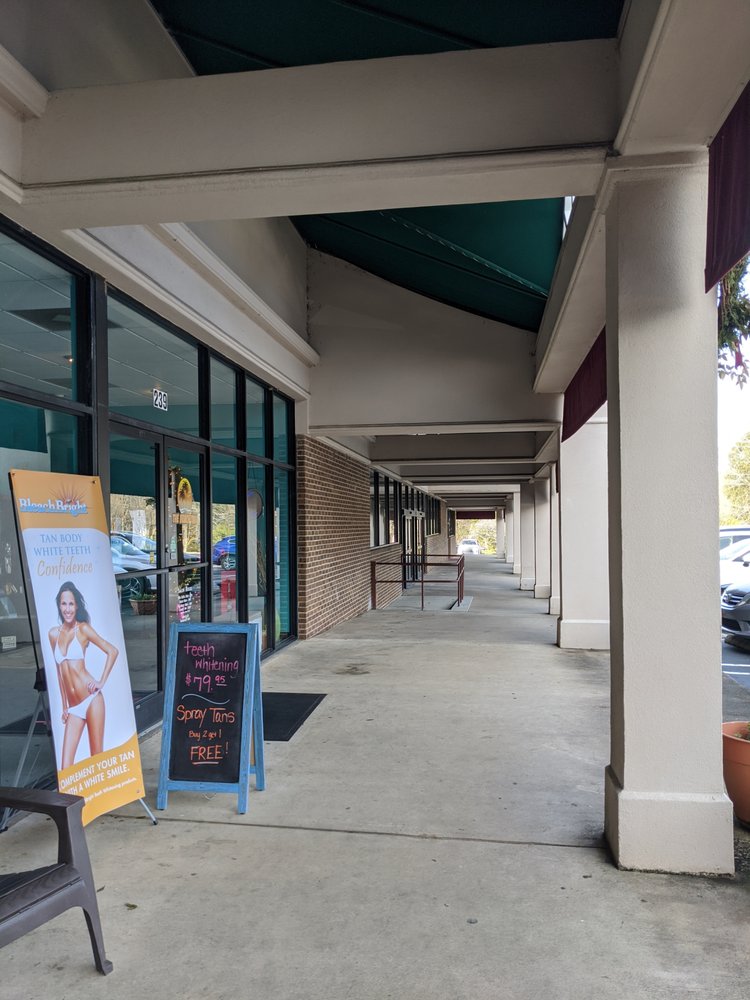 Sadler Square Shopping Center