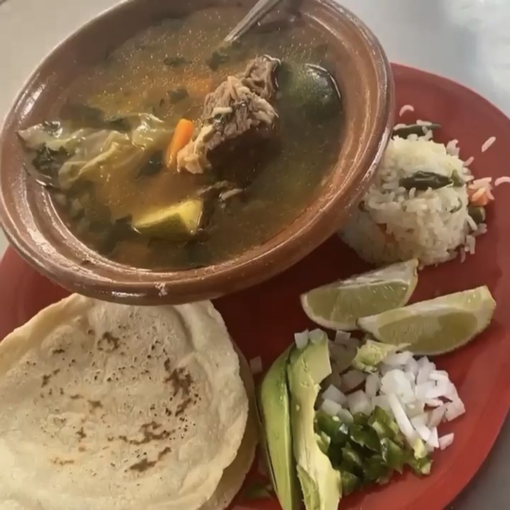 El Tesoro Taqueria & Pupuseria