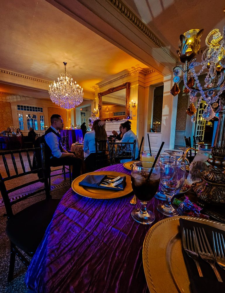 The Manor at Ten Eleven