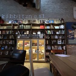 Kibbitznest Books, Brews & Blarney photo