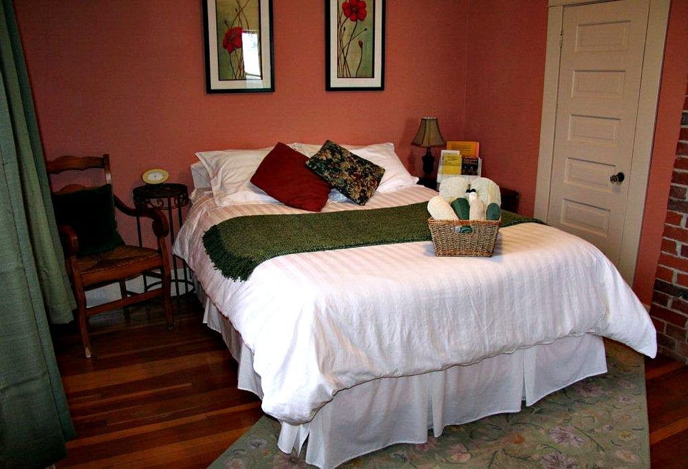 River Wynde Executive Bed and Breakfast