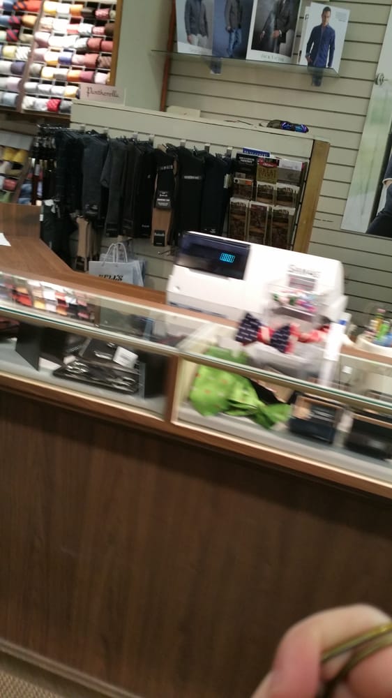 Bell's Fine Clothing