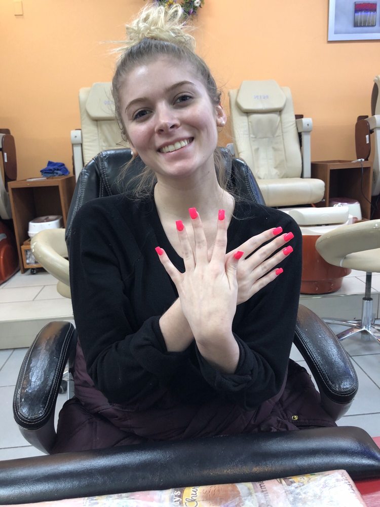 Trumbull Nails & Spa