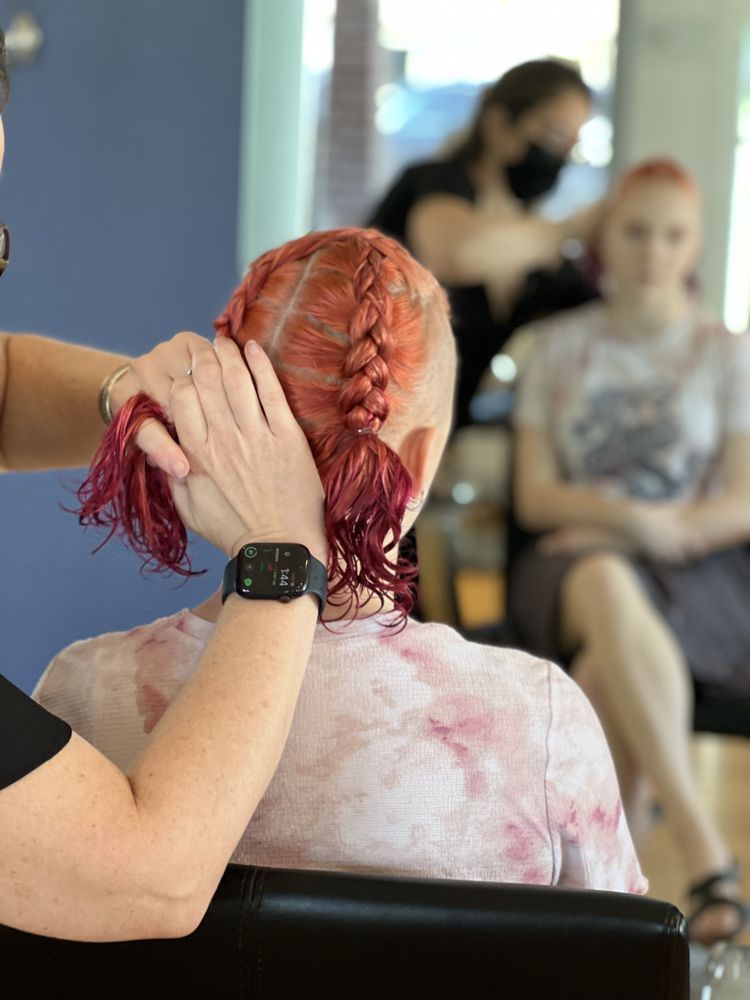 Cerise Salon