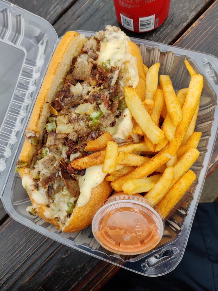 L'auberge Philly Cheese Steak