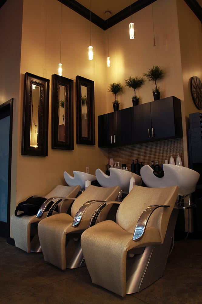 In a Wink Beautique 11 Reviews Hair Salons 2627 Shaughnessy