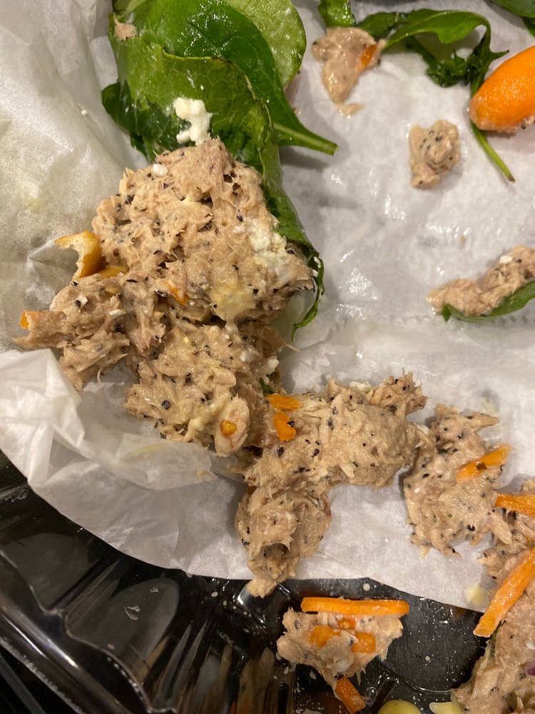 Voi-La Salad & Grill