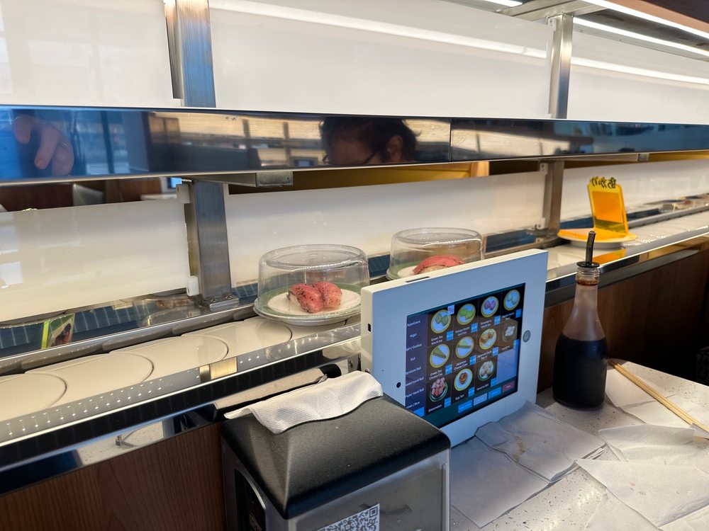 Akarii Revolving Sushi