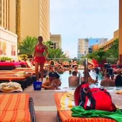 golden nugget pool 218