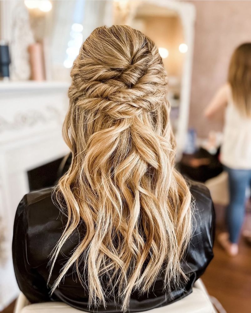 Pearl + Honey Salon Image