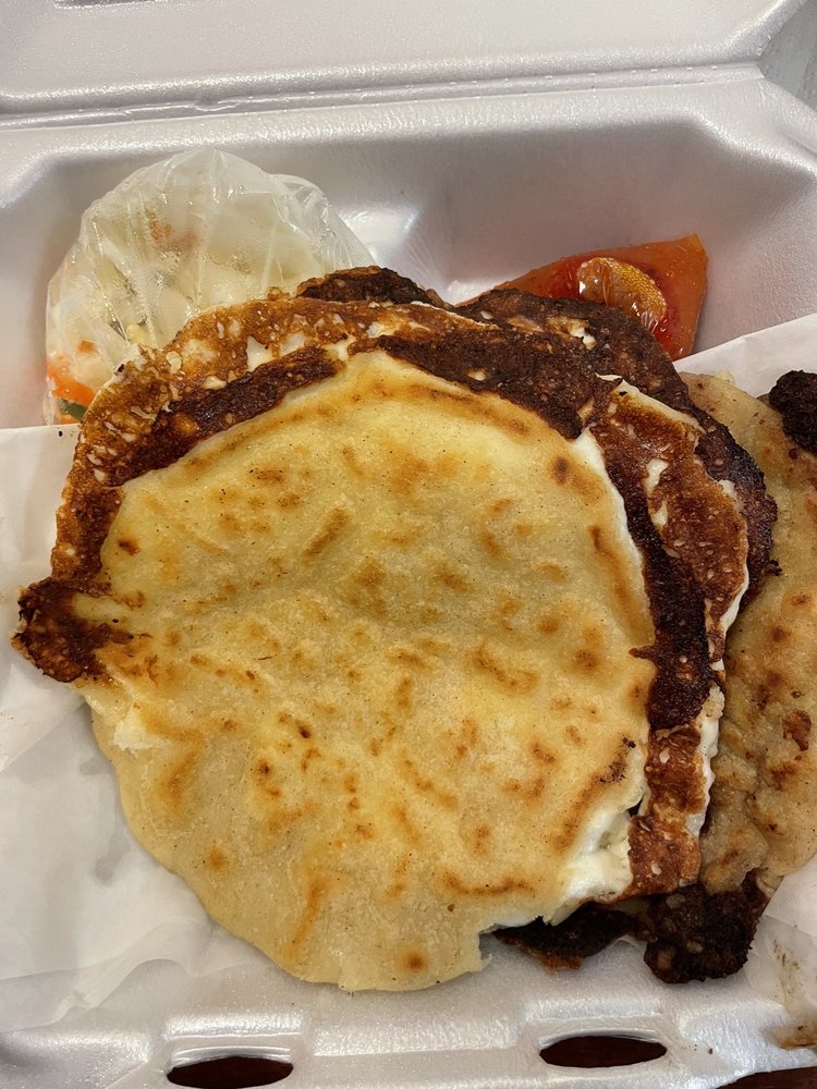 Mana del Cielo Pupuseria y Taqueria