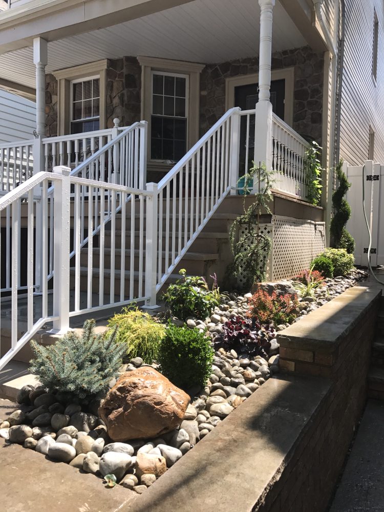 D & R Landscaping