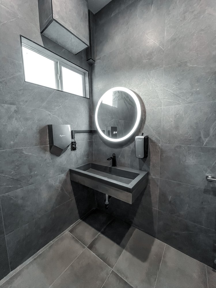 Visionary Design & Construction