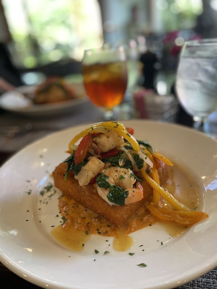 Season's At Highland Lake